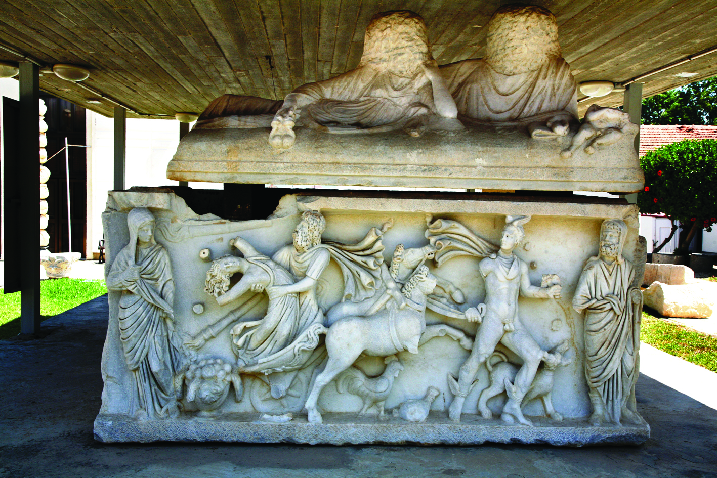 ארונות קבורה רומיים (סרקופגים) מפוארות